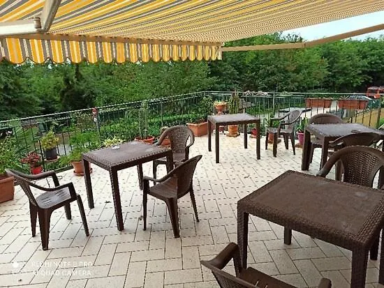 גביראטה La Folaga B&B לינה וארוחת בוקר