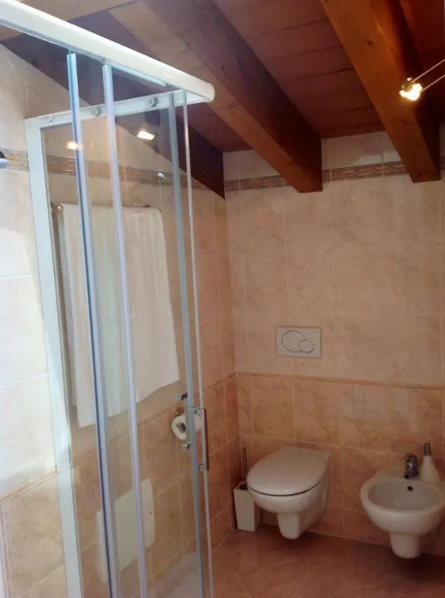גביראטה La Folaga B&B לינה וארוחת בוקר
