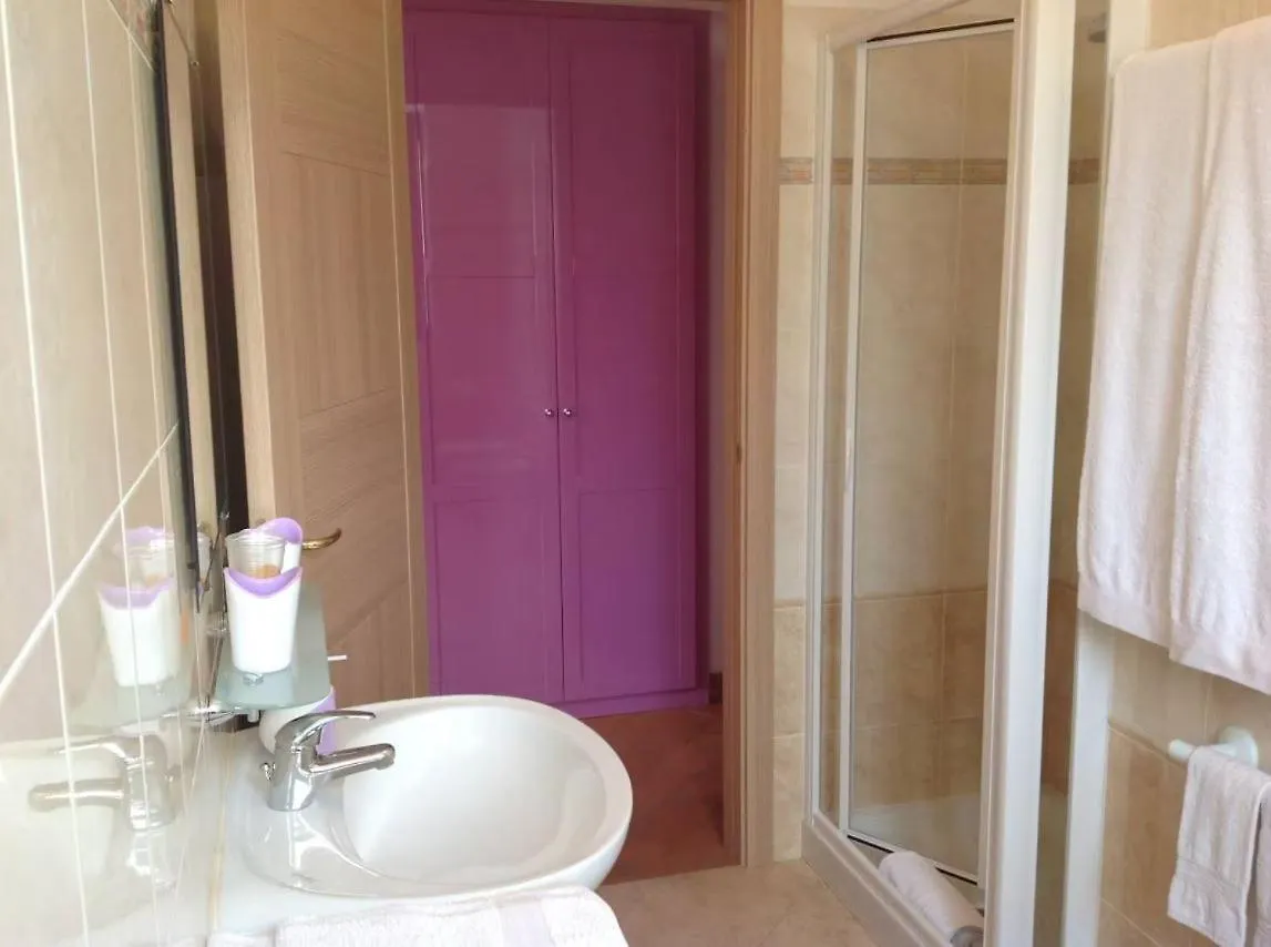 גביראטה La Folaga B&B 0*,